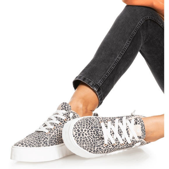 Roxy Sheilahh Cheetah Print Women's Sneakers - Picture 4 of 8